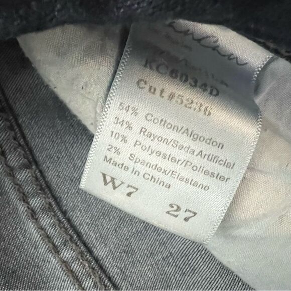 KanCan Sz W 7/ 27 Light Wash
Distressed Skinny Jeans 30" inseam 
cut #5236 - Picture 11 of 12